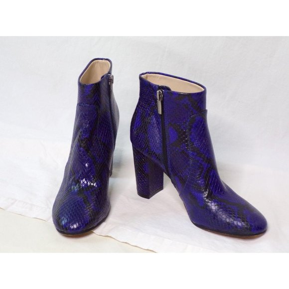 🆕 VINCE CAMUTO Sanstan Ankle Bootie Snake Blue 6 - Picture 7 of 12